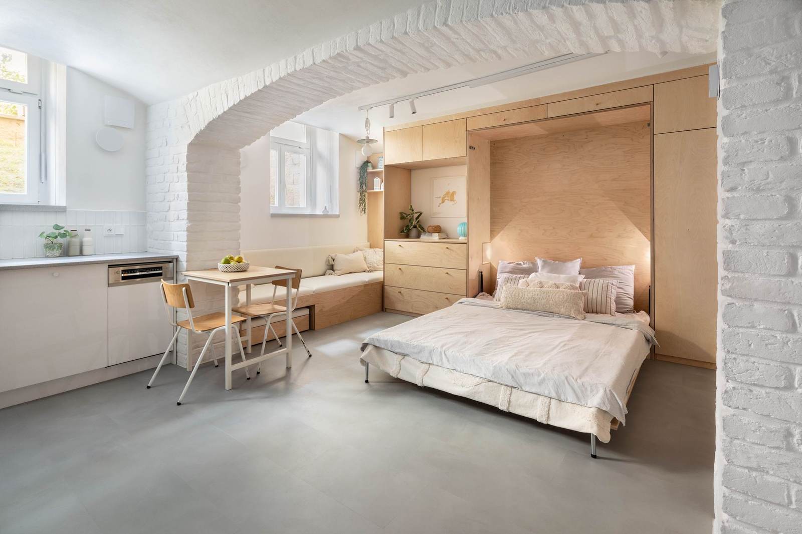 Kompletní vybavení bytu na míru — kuchyň, vyklápěcí postel a koupelnová skříňka, Karlín — truhlář Praha